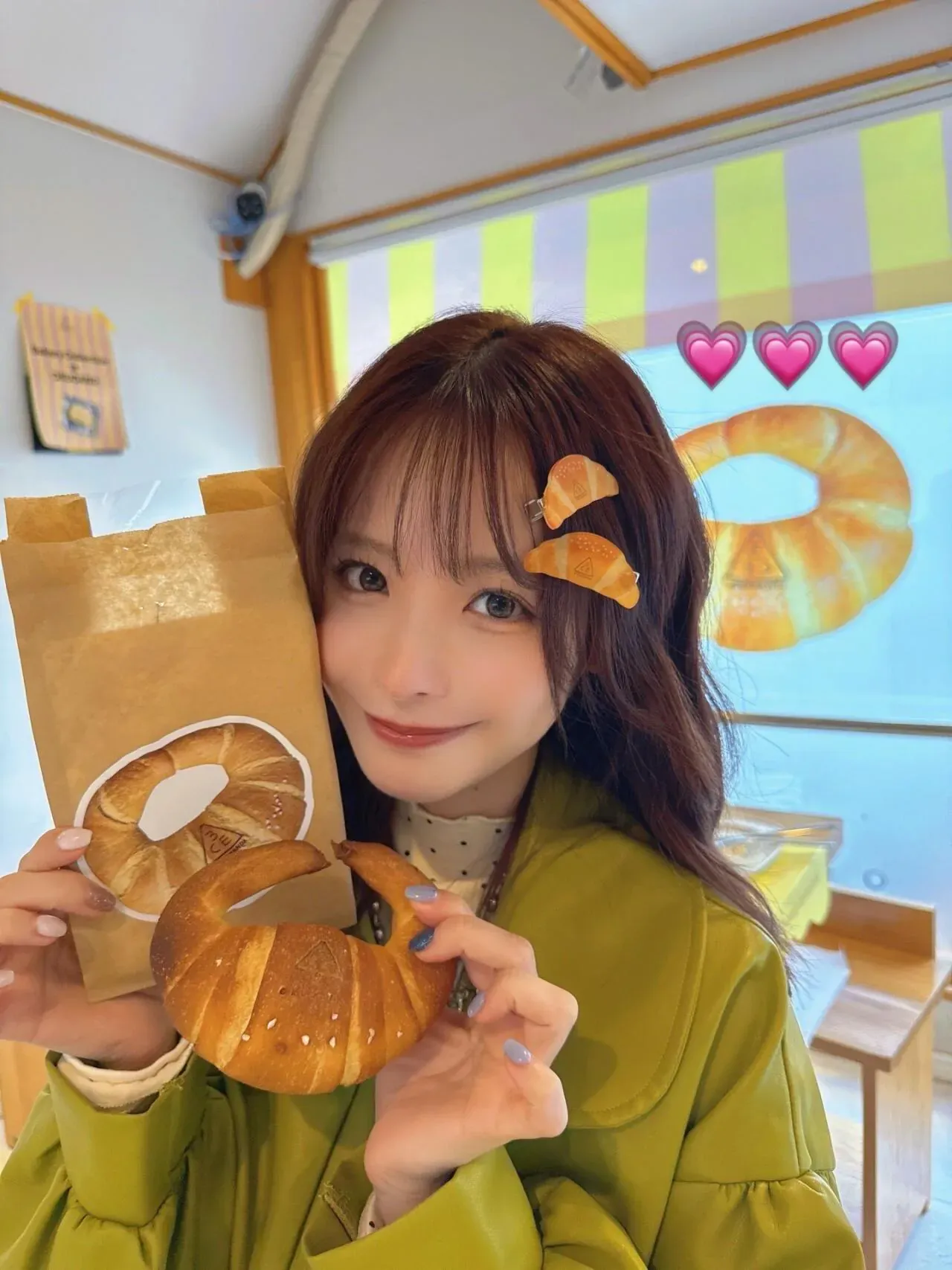 2. 모모노기 카나.jpg 실물이 예쁘다고 생각했던 AV배우들